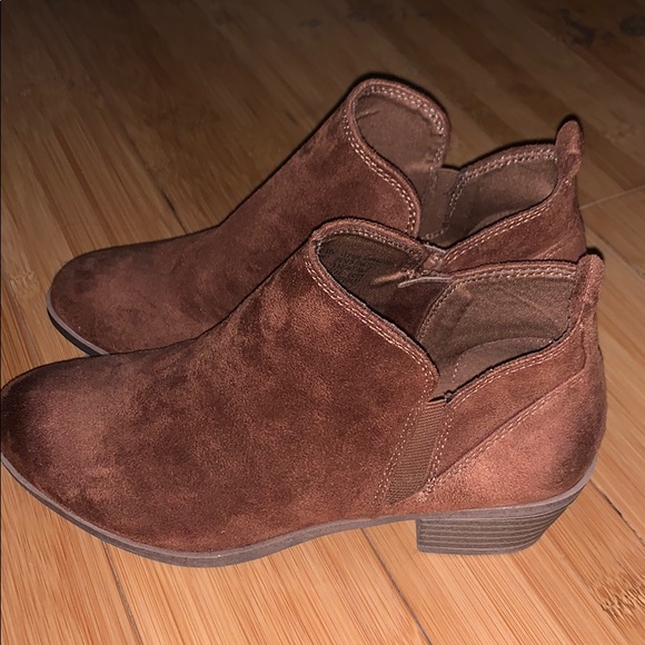 SO Brown Booties - Picture 2 of 3